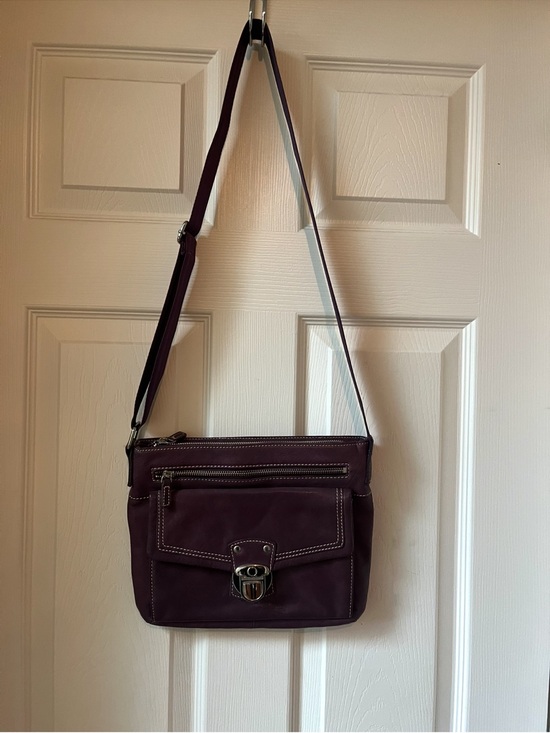 Danier Handbags - Danier Leather Crossbody Bag - Classic Leather Shoulder Purse